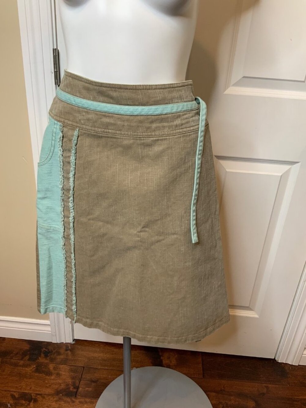 Oilily Brown Denim Knee Length Jean Wrap Skirt W/ Blue Trim, Size 6 | 36